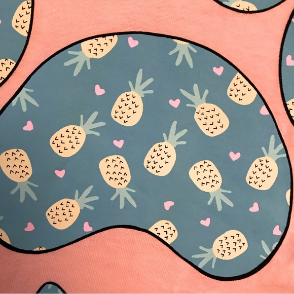 Hanes Pawz Graphic Tee Adult Size Medium Peach Turquoise Paw Print Unisex - Picture 6 of 6